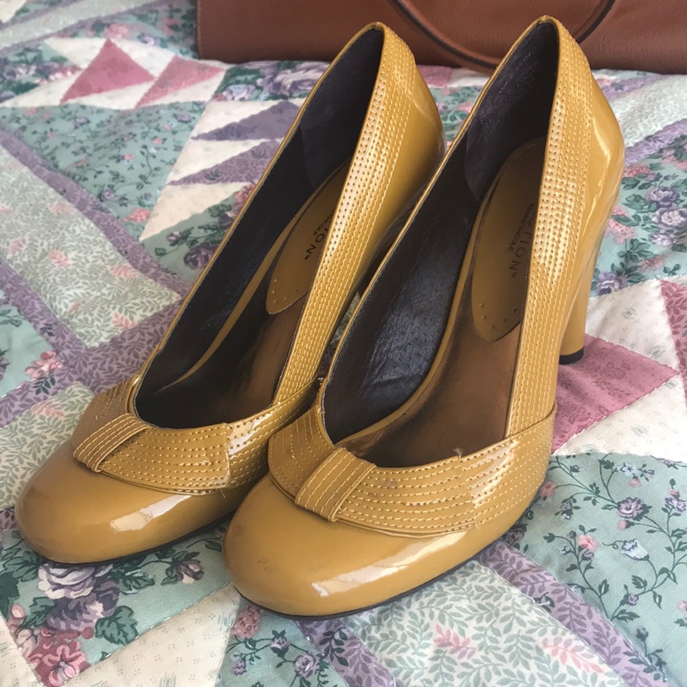 Beautiful Kenneth Cole Reaction Pump